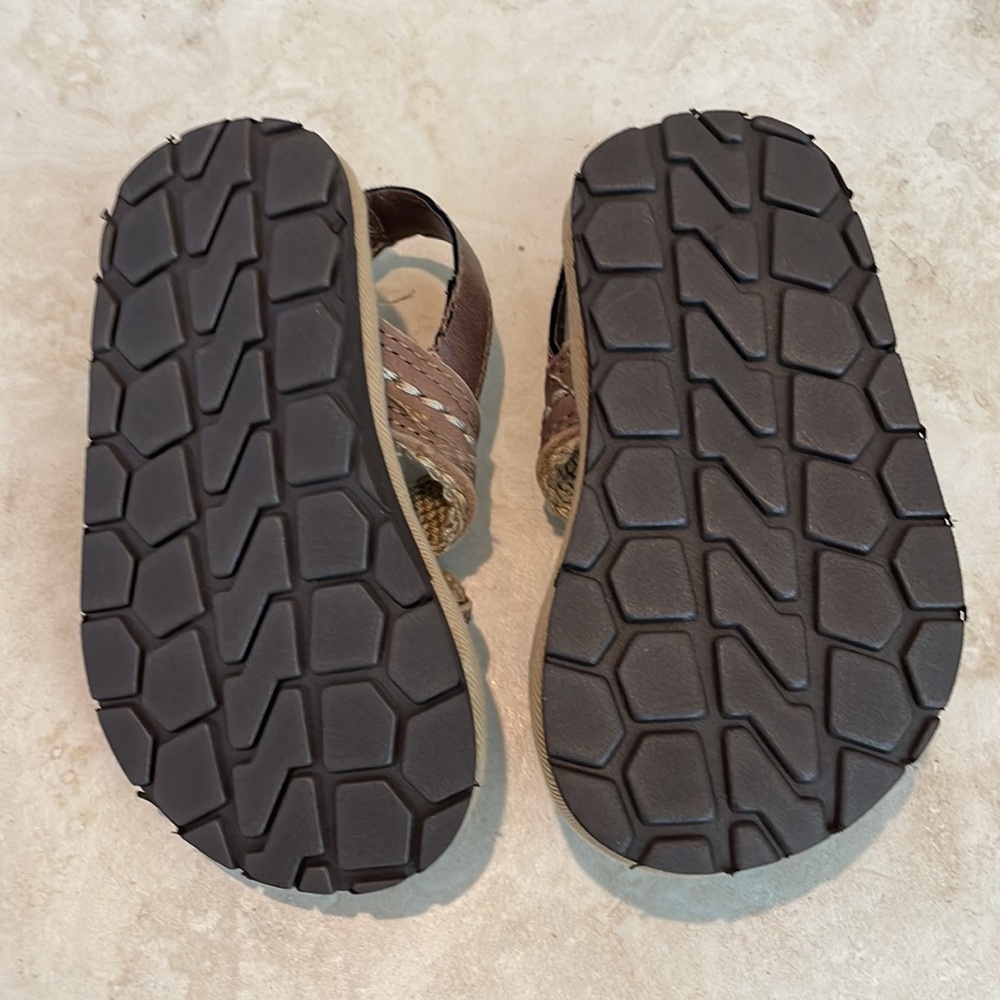 Gap toddler sandals size 5 - Picture 2 of 4
